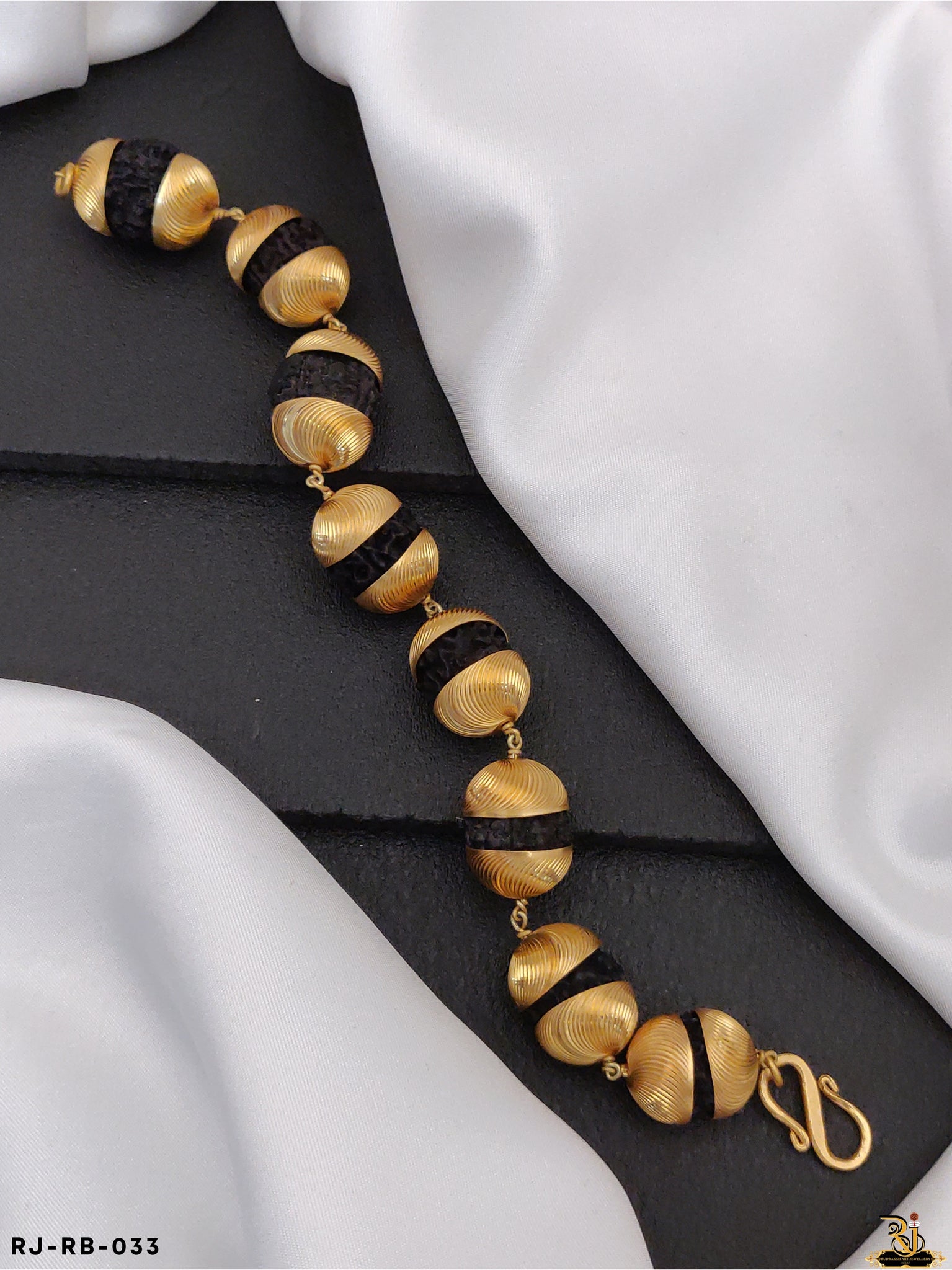 fluffy women accessories Big Eye Chains Tangled Bracelet Of Fluffy Women's  Accessories-Gold @ Best Price Online | Jumia Egypt